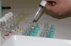 成都东区爱尔:恐怖!配了“歪”眼镜